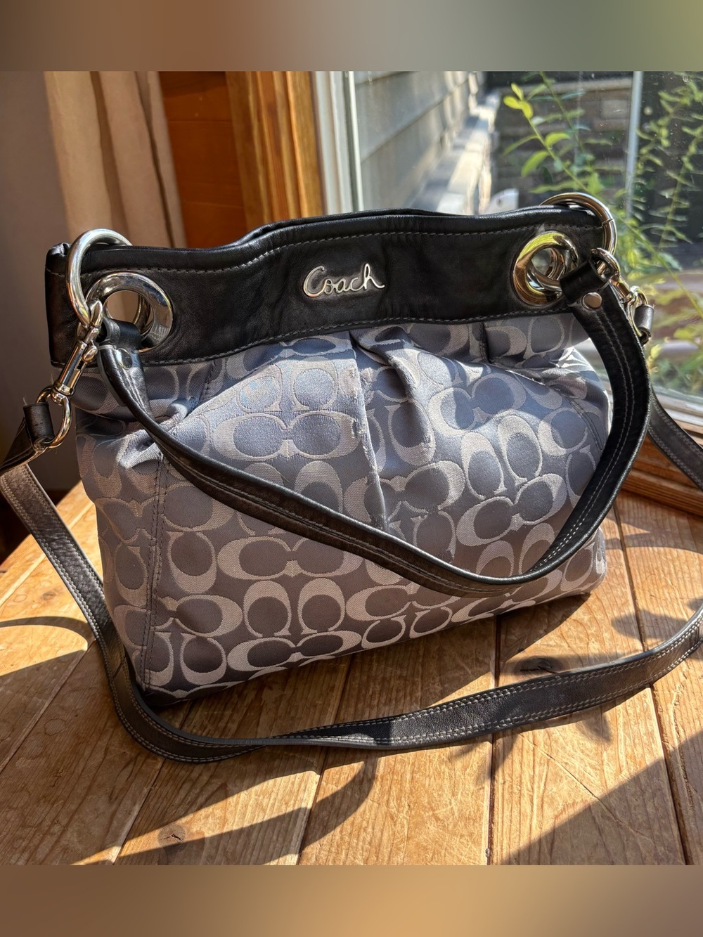Coach Ashley Signature Convertible Hippie Shoulderbag